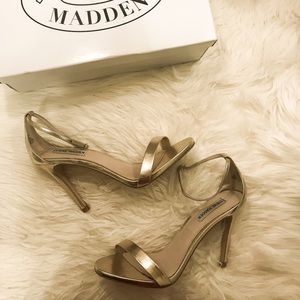 💋Gold Steve Madden Heels🔥